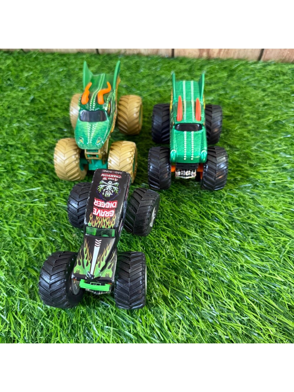 Monster Jam Grave Digger Dragon Monster Truck Lot of 3 Spin Master Diecast Toys